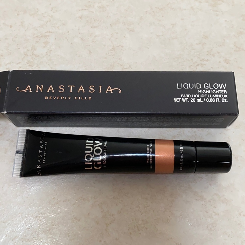 Anastasia liquid glow highlighter